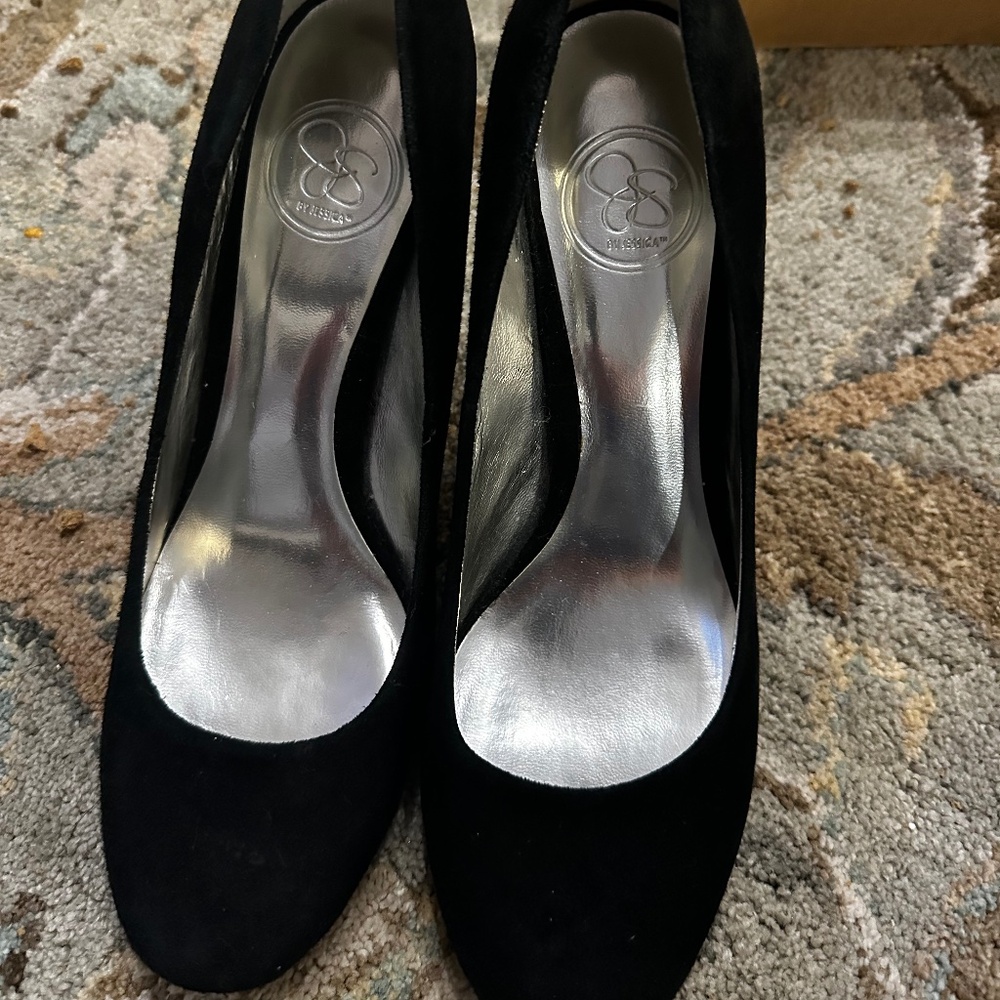 Jesica Simpson high heels